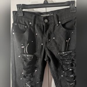 Roads narrow Black distressed skinny jeans with white paint splatter Size 12